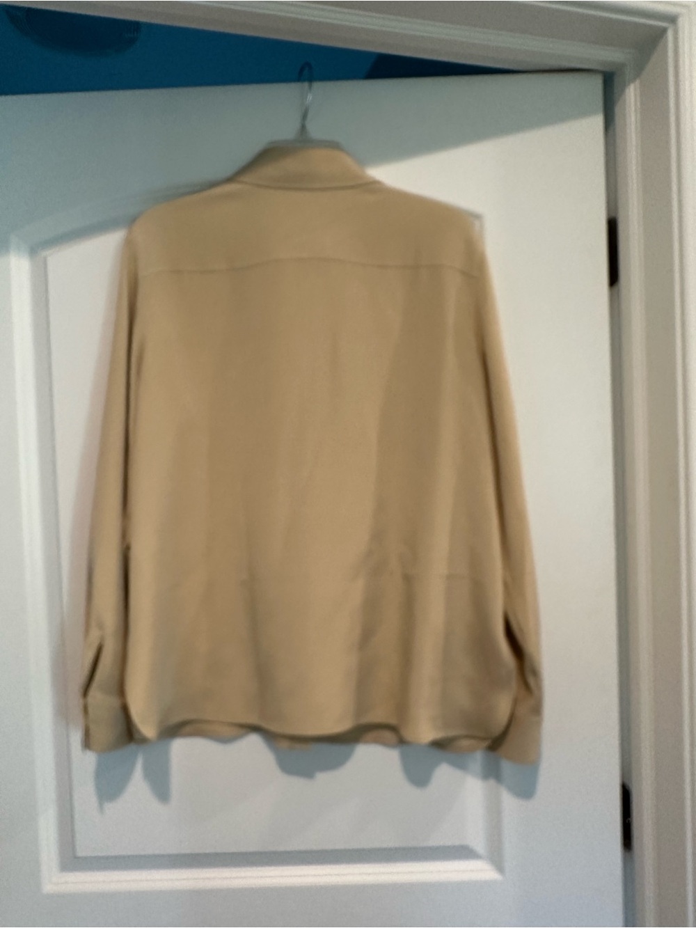 LILYSILK. SZ L. Women's Cream Button-Front Blouse with Spread Collar